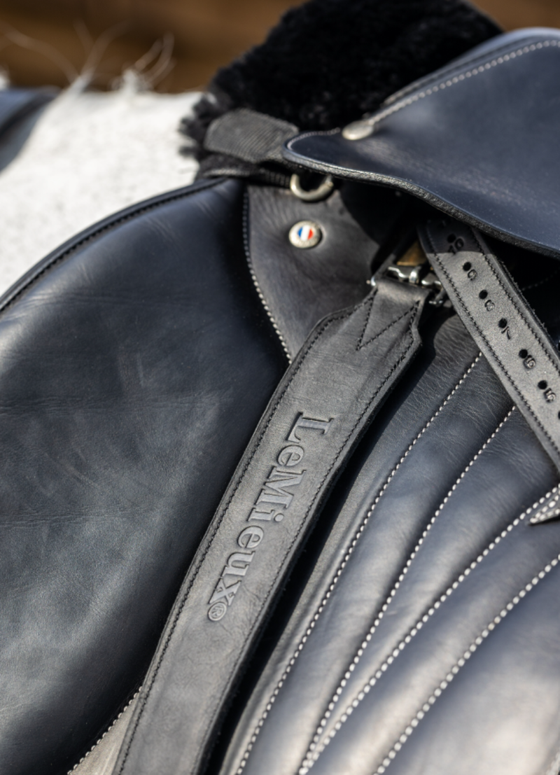 LeMieux Vector Pro Stirrup Leather Black 145 cm-2
