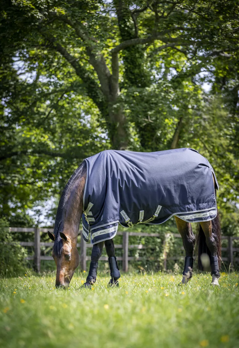 LeMieux Arika Featherweight Turnout Rug 0g - Navy-3