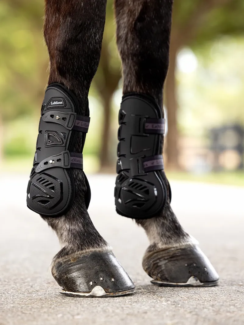LeMieux Motion Cool Tendon Boots L - Black-5